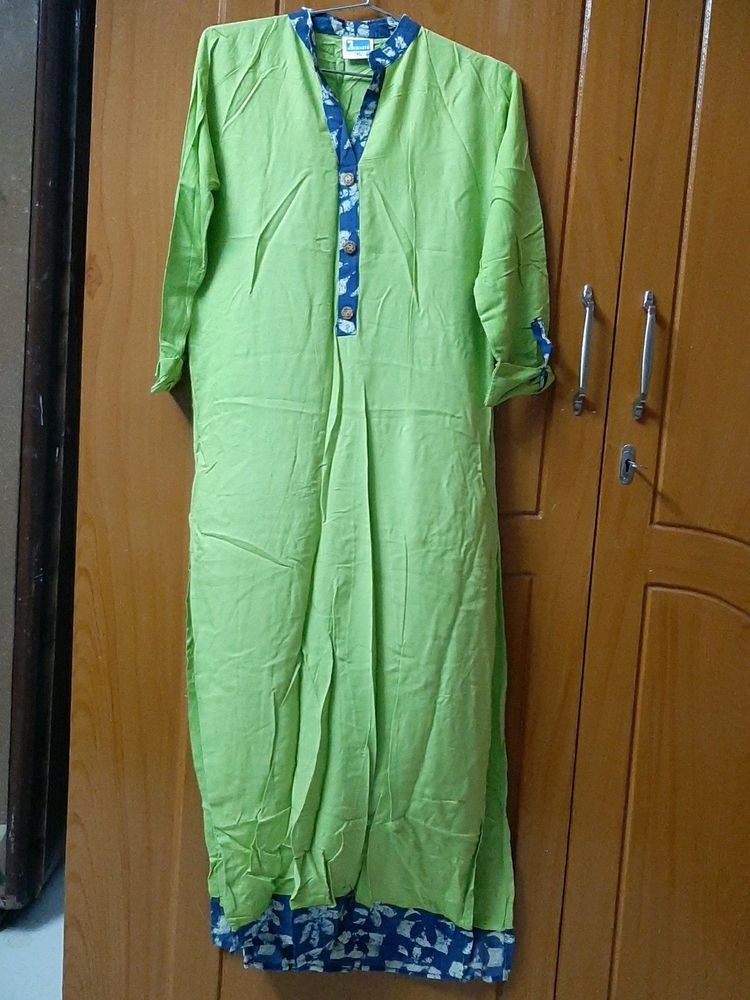 Green Side Open Chinese Collar Kurti