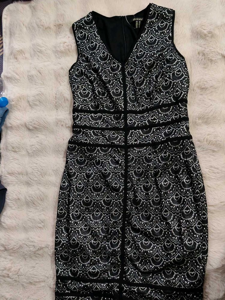 Bodycon Avirate Size M Dress