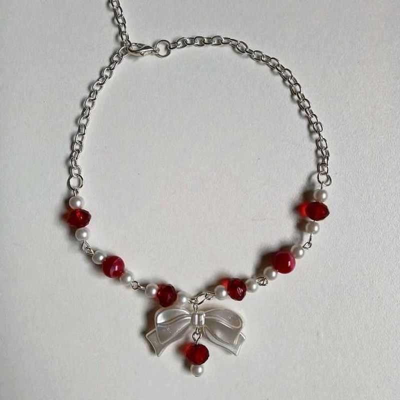 Red Bead Bow Necklace