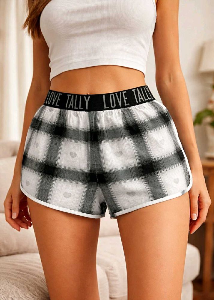 Tally Weijl Checked Cotton Shorts  (Size M)