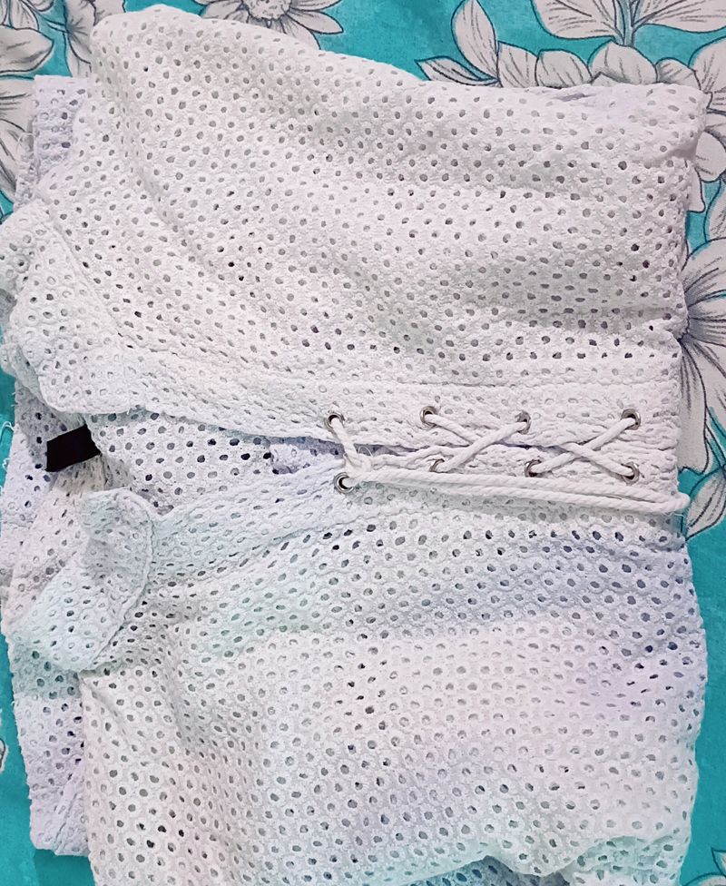 White NET TOP
