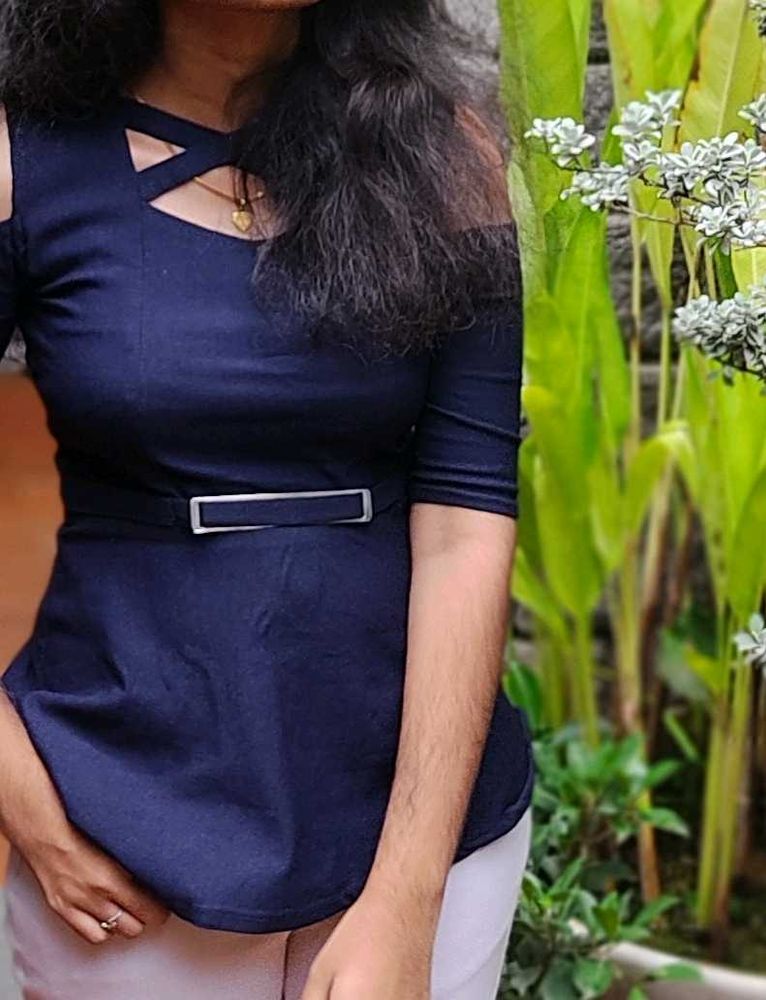 Chic Navy Blue Cold Shoulder Top