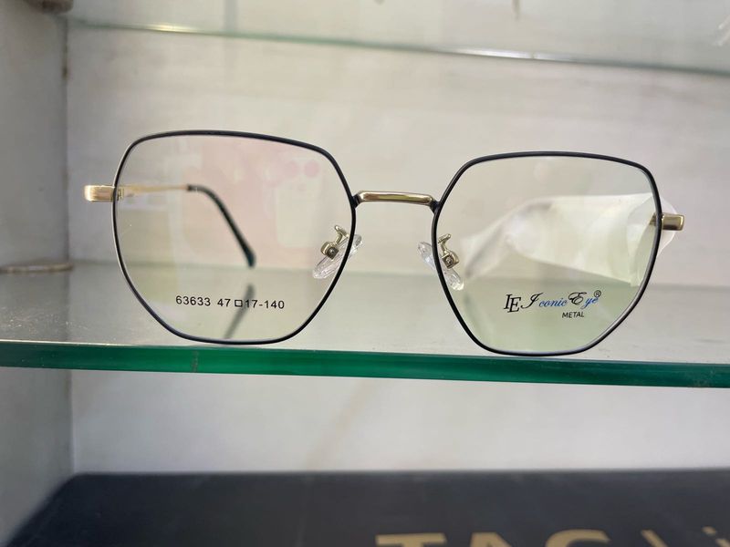 Iconic Eye Metal Frame Glasses