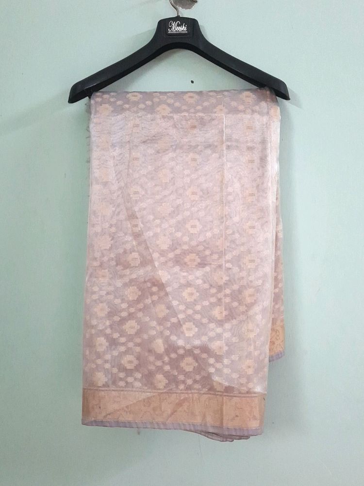 Elegant Banarasi Tissue Saree 🤍💛