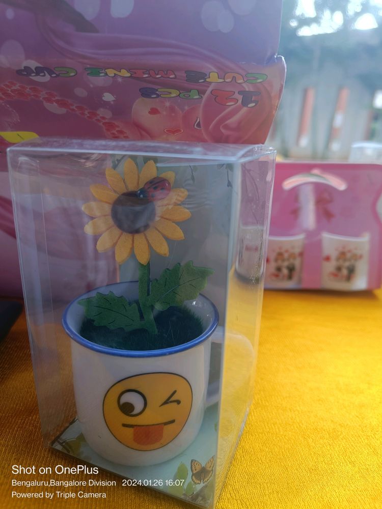 Ceramic Smiley Cup With Flowers