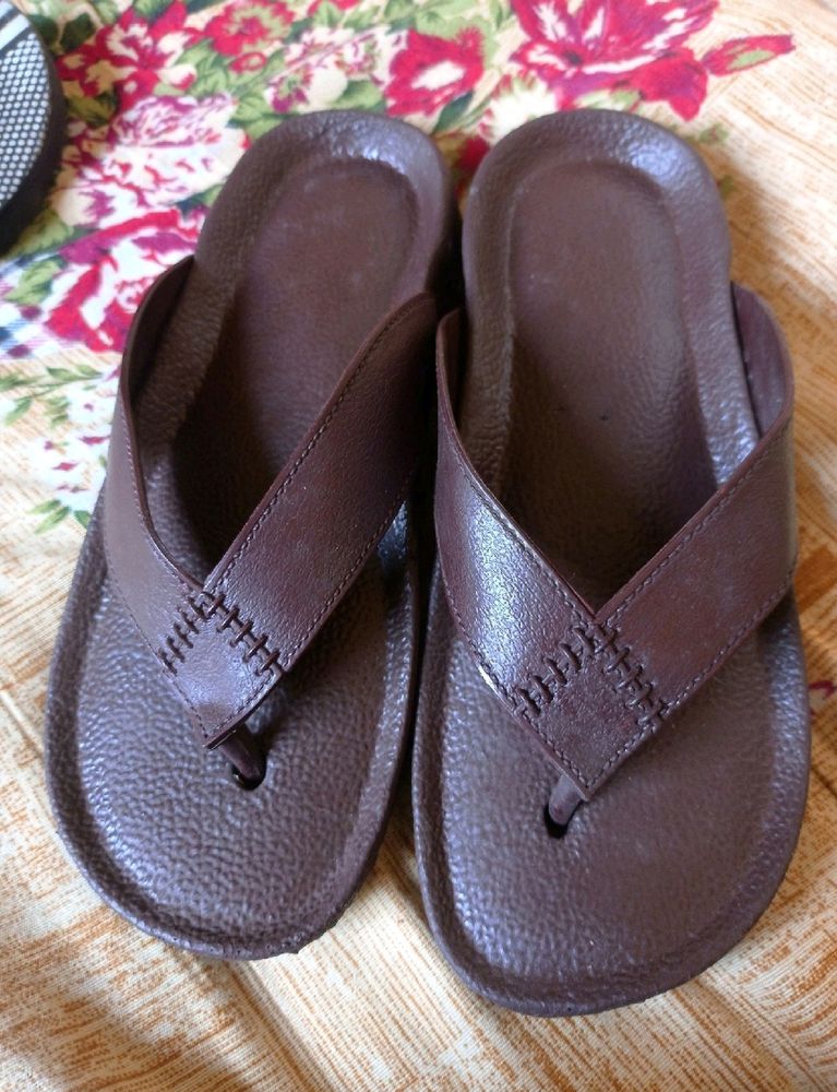 Mens And Womens Chappal