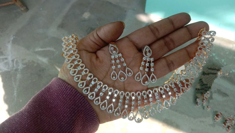 Diamond Look Alike Neckpiece With Earrings