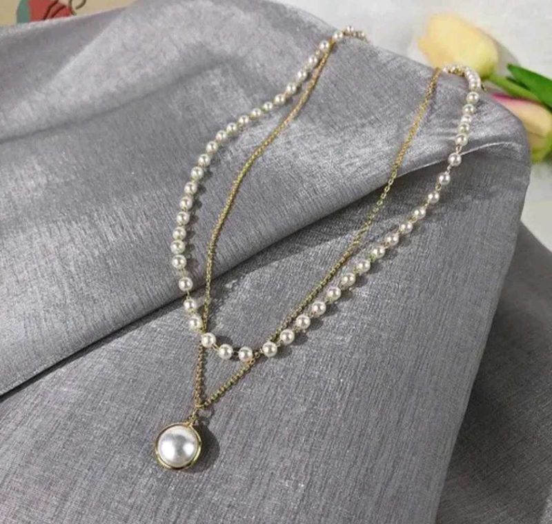 Shimmering Charming Women Necklace And Chain