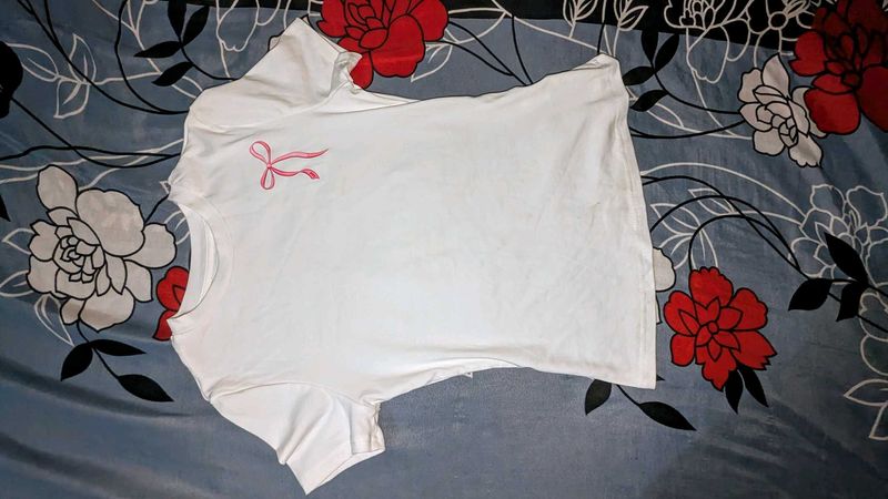 Cute White Tee with Ribbon