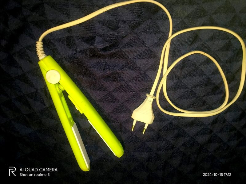 Kids mini straightener 🥳