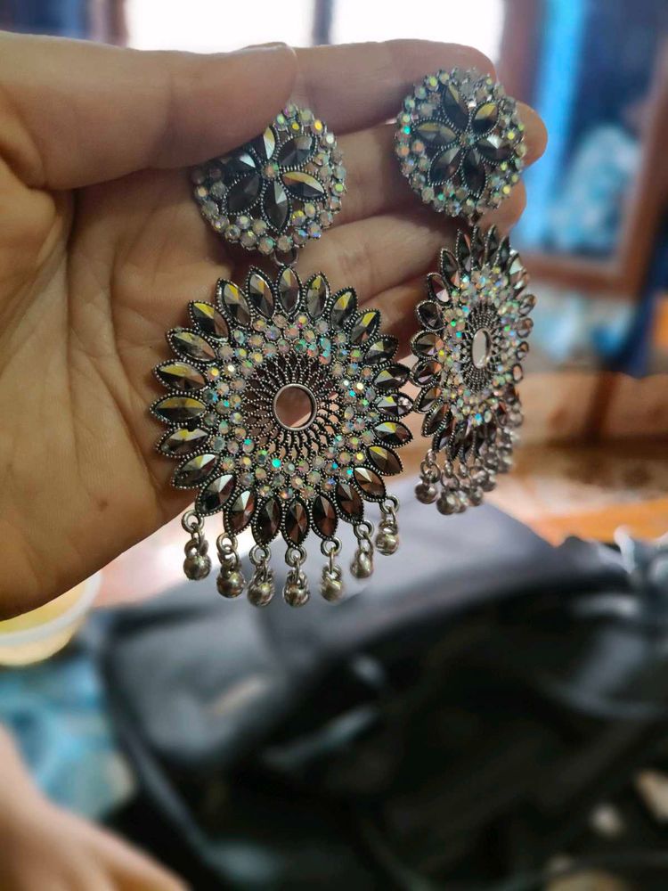 Earings