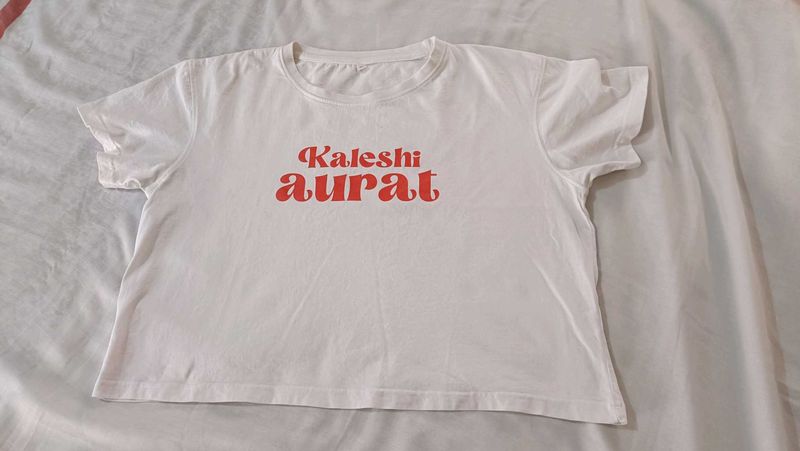 Kaleshi Aurat Graphic Tee