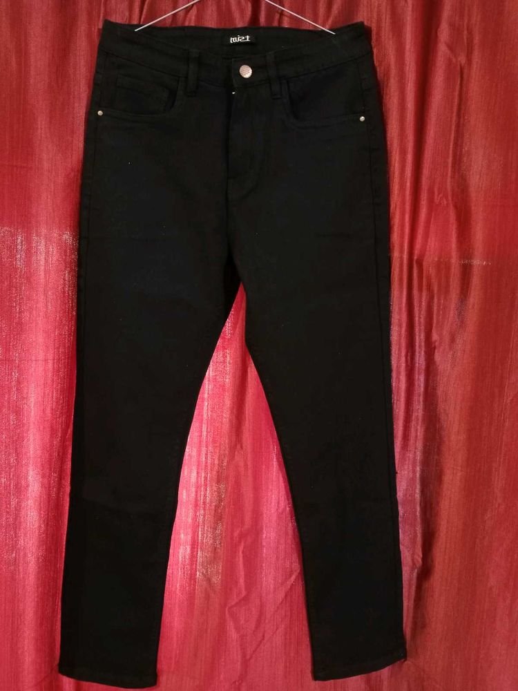 Black Skinny Jeans