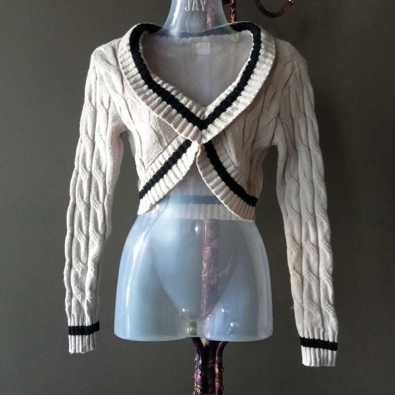 Cropped Knit Cardigan