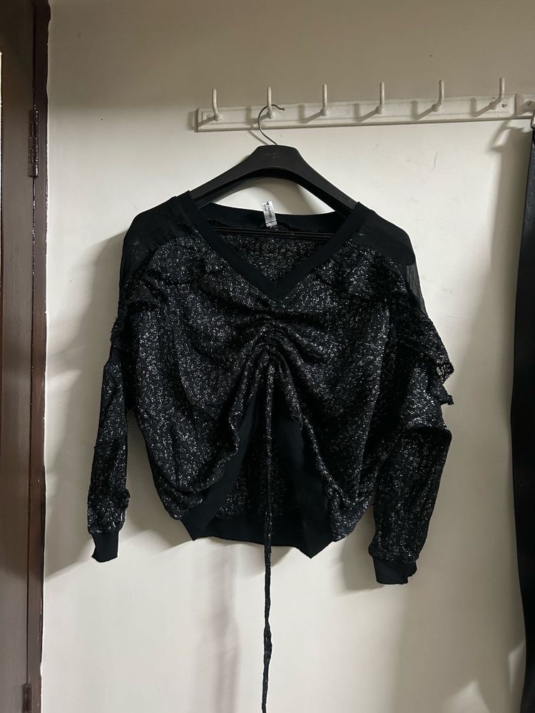 Stylish Black Long Sleeve Top