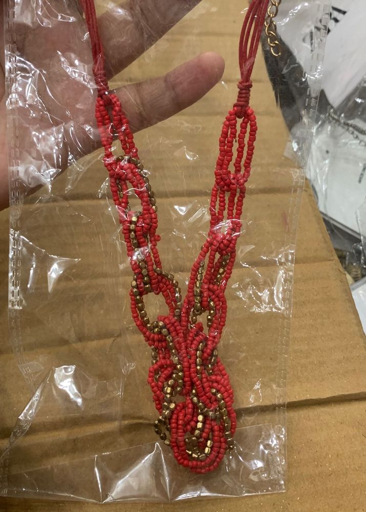 Bead’s necklace
