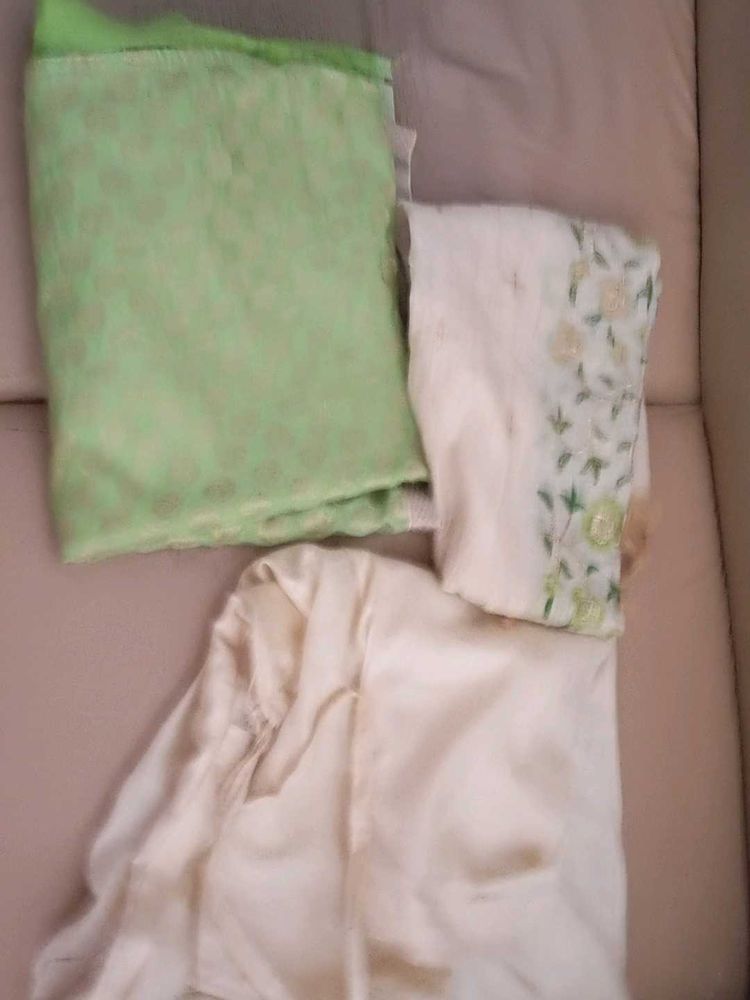 Ethnic Kurta Set - Green &amp; White