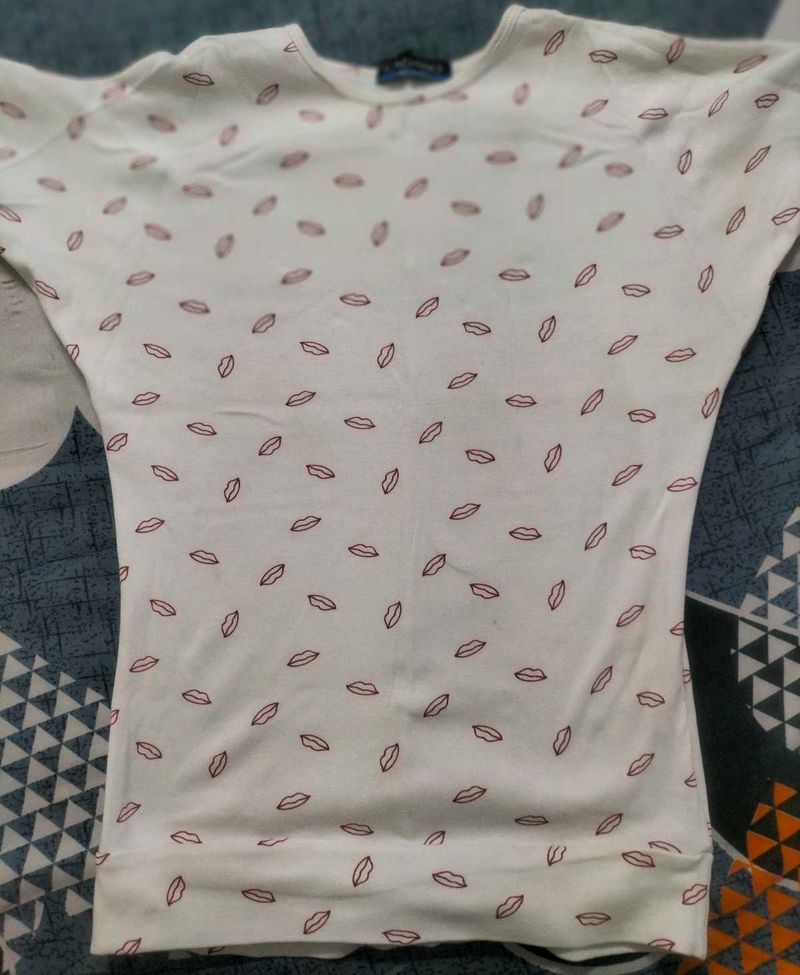 Lip Print T-Shirt