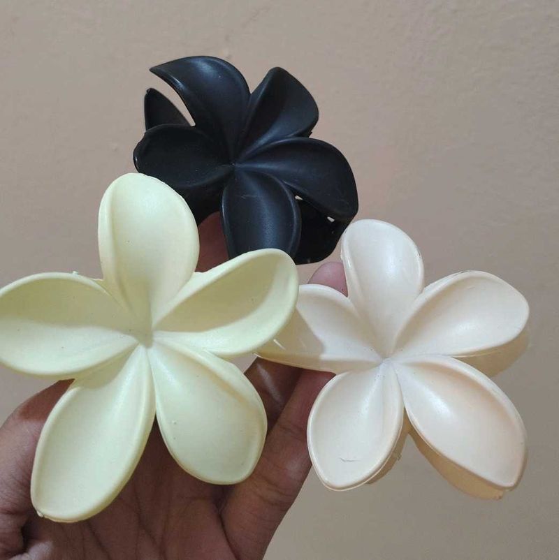 Flower Hair Clips (Set of 3)