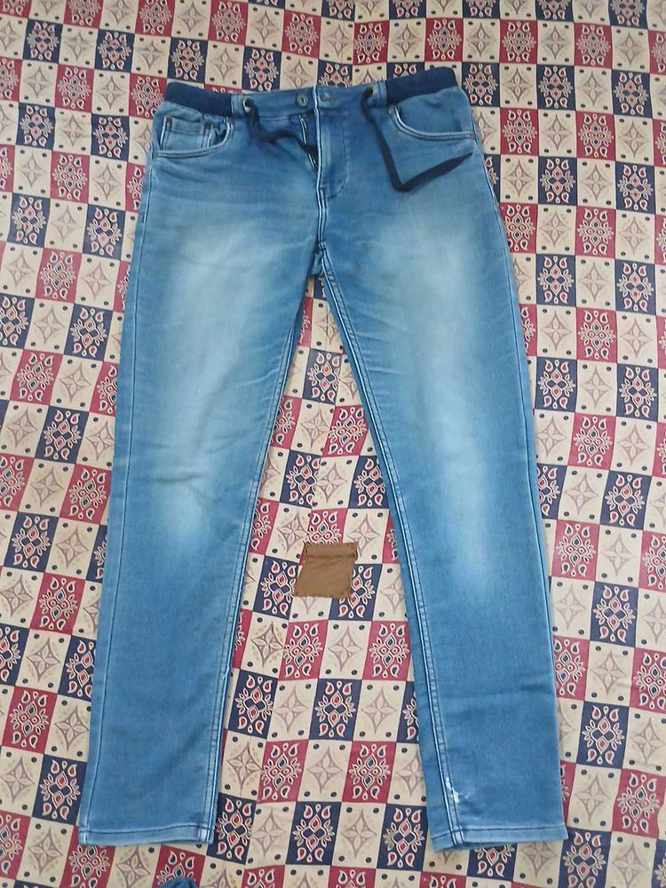 💙 Stylish Slim-Fit Blue Denim Jogger – Super Comf