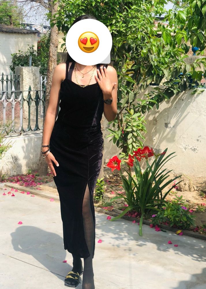 Elegant Black Velvet Dress
