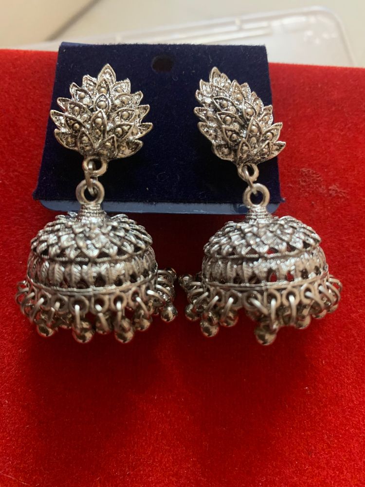 Jhumkas