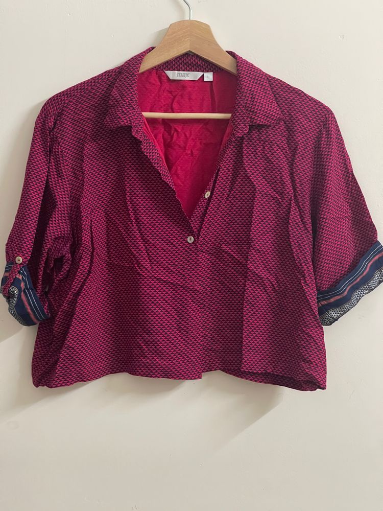 Crop Shirt In Size Large