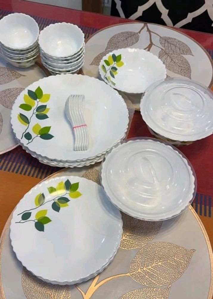 New With Tag Larah by Borosil Green dinner Set