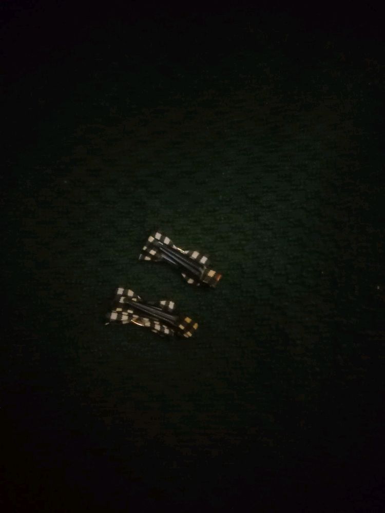 Chequered Charm Clips