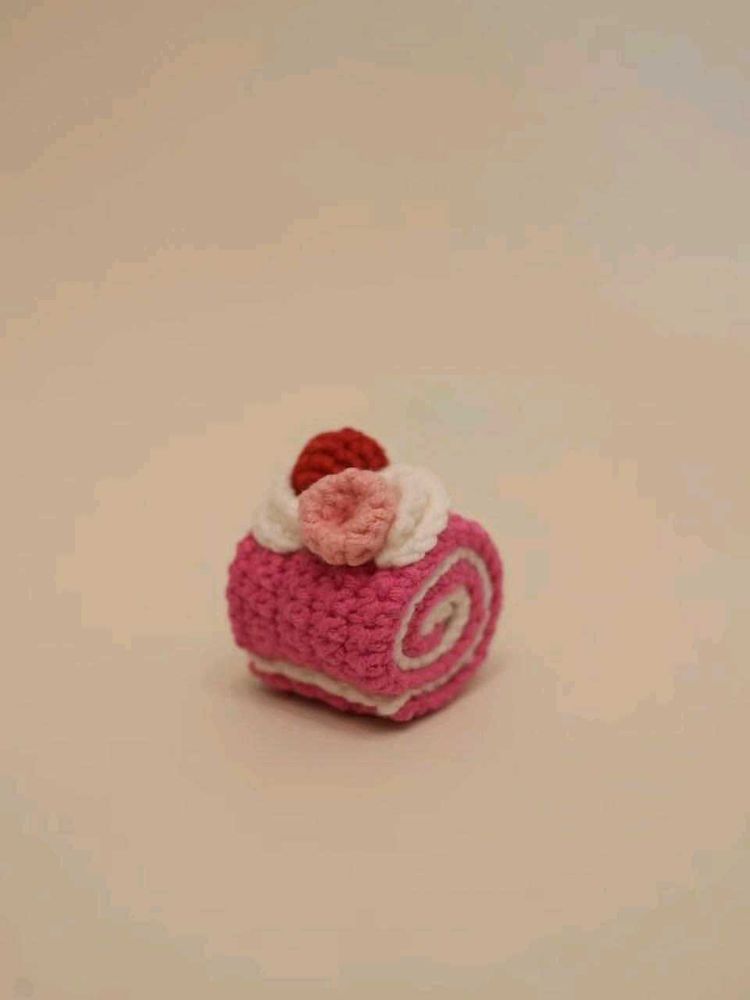 crochet sweet roll