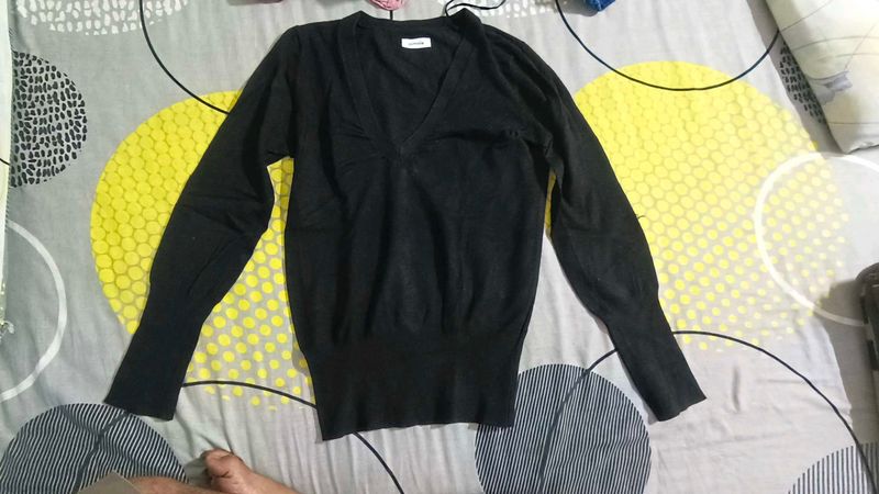 Elegant Black V-Neck Sweater