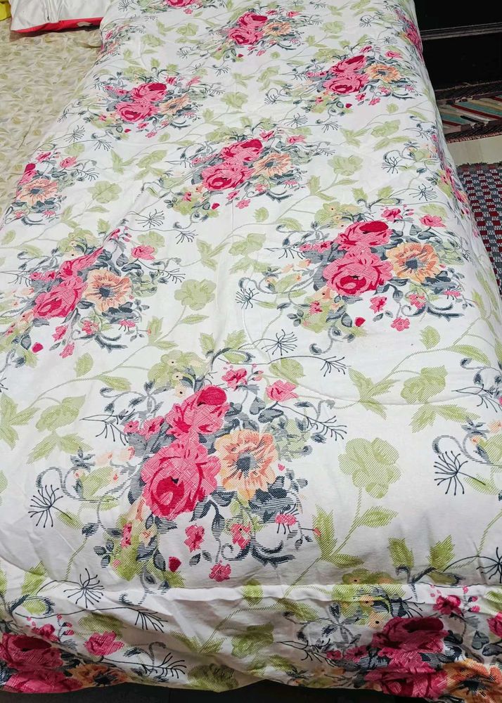 Beautiful Red White&#39; ❤️Comforter