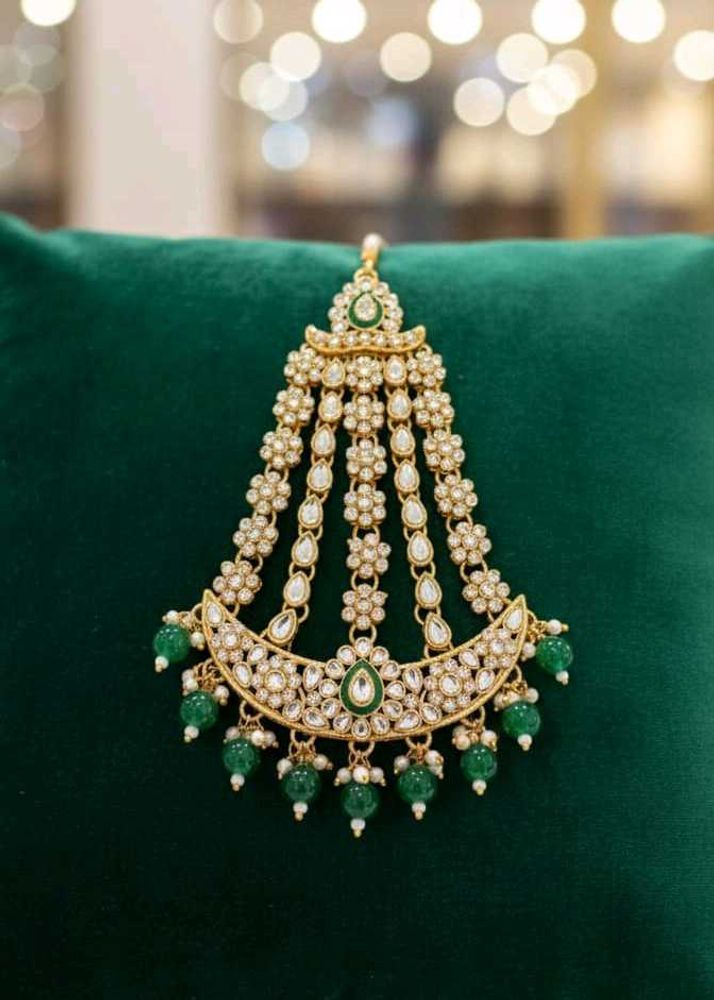 Green Kundan Tikka Headpiece