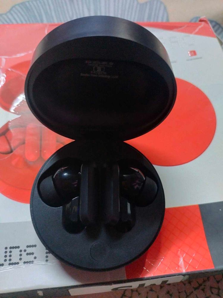 Wireless Earbuds - Black