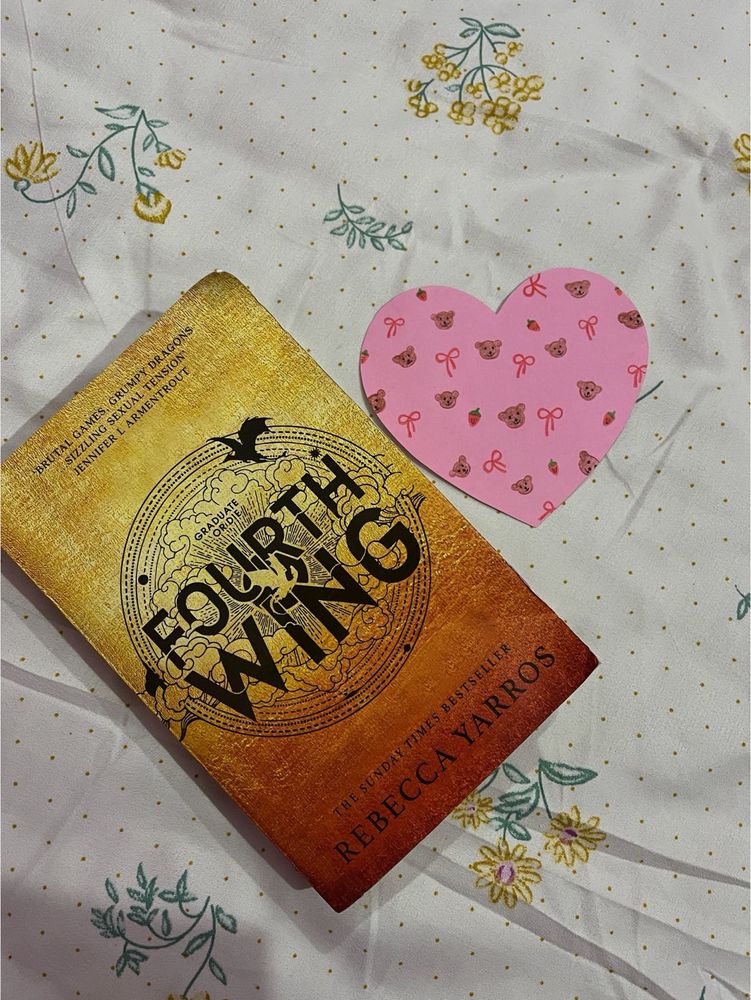 Fourth Wing book 📕