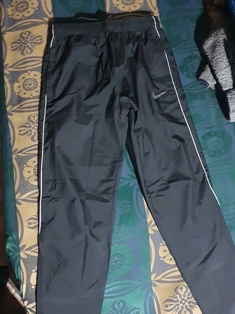 Brand NEW Nike Track Pants Size 28