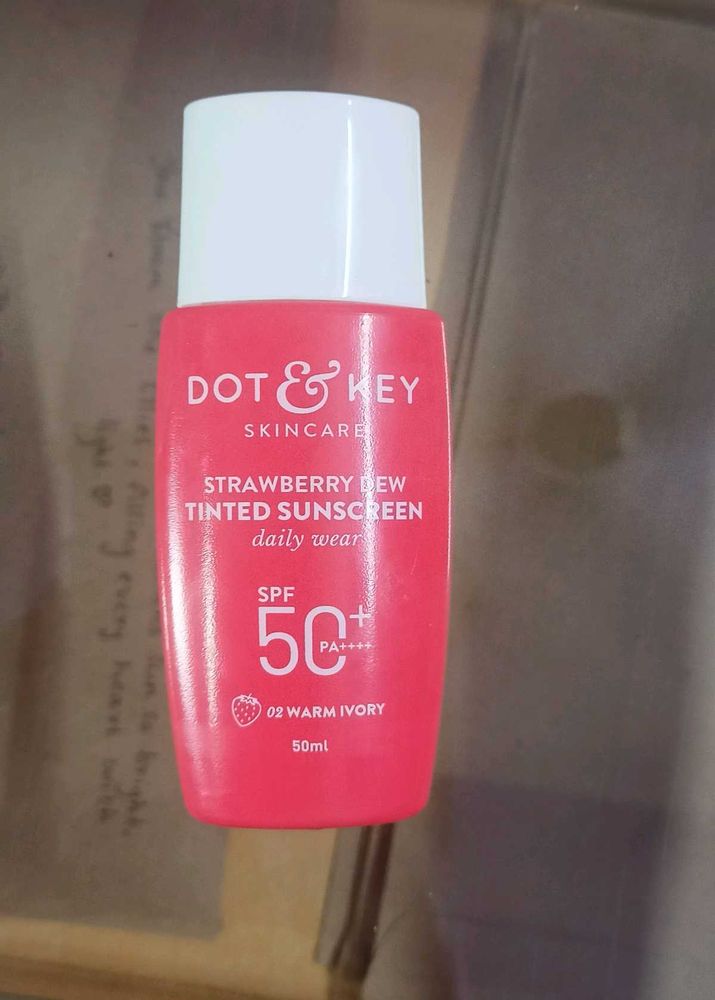 DOT &amp; KEY TINTED SUNSCREEN
