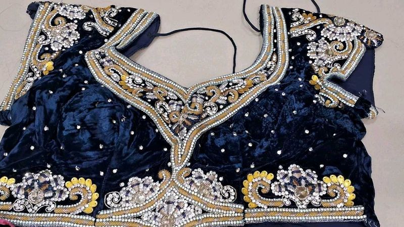 Heavy Wedding Lehenga 3 Pes He Full Daimod Wala H