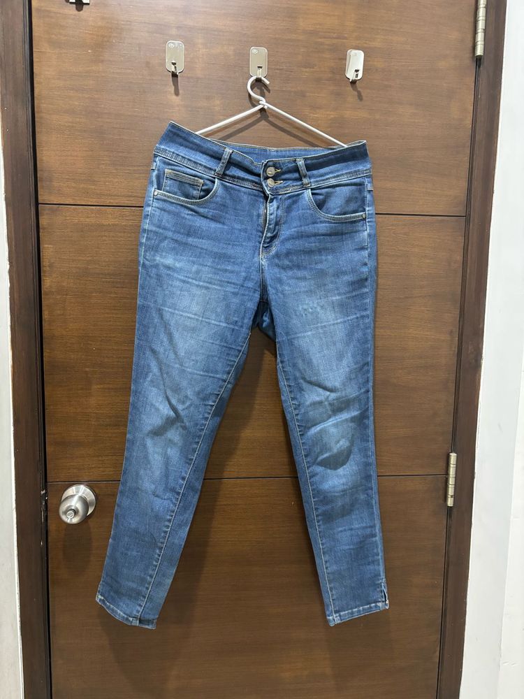 4 Jeans For Just 800!
