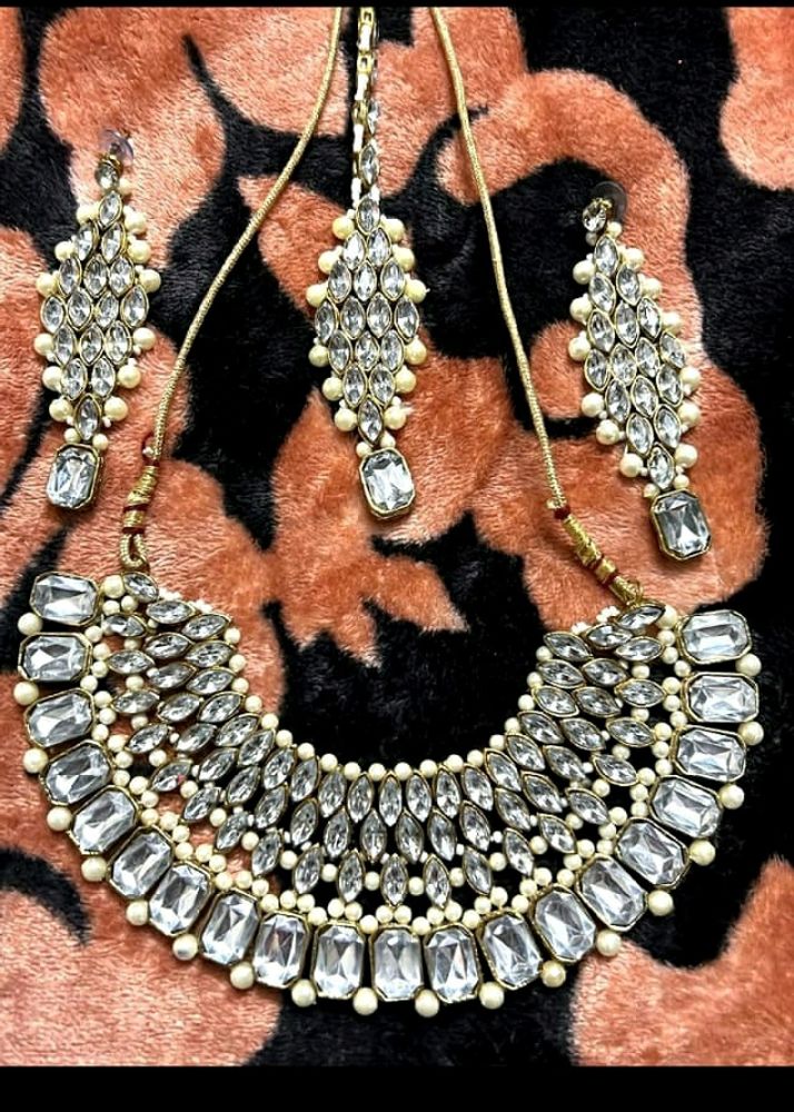 Neckless Set