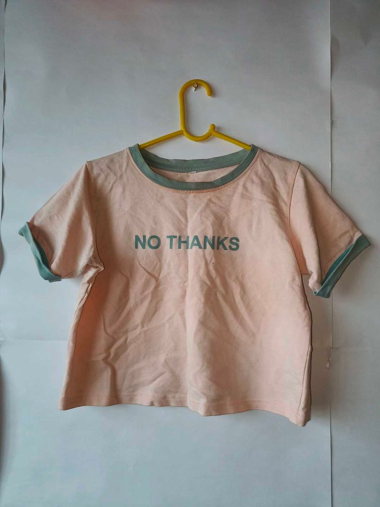 Cute graphic y2k baby tee 🫶🏻