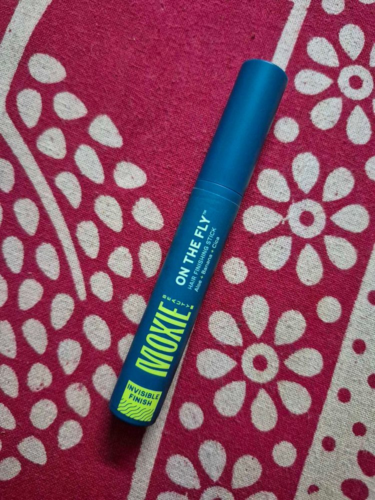 Moxie Beauty On The Fly Hair Finishing Stick