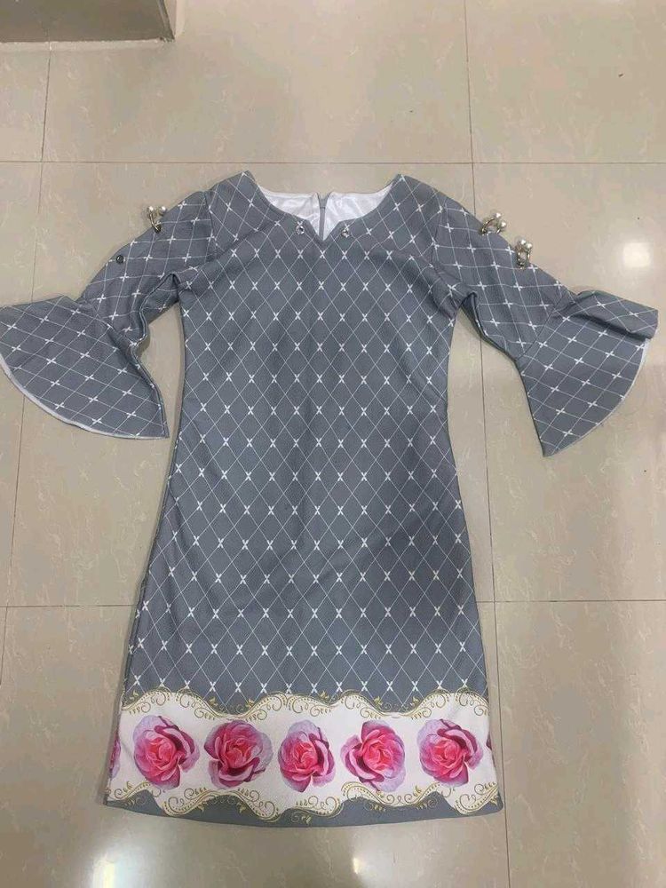 Elegant Grey Kurti Style Gown 🎊