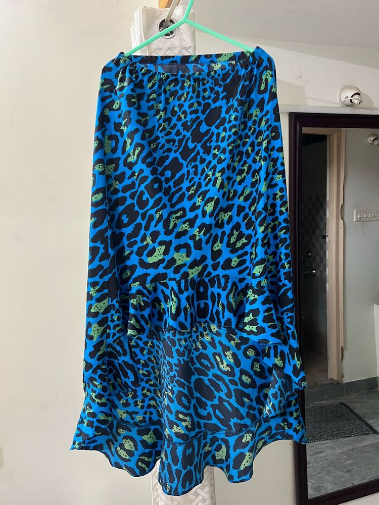 High low stretchable Blue Animal Print Skirt