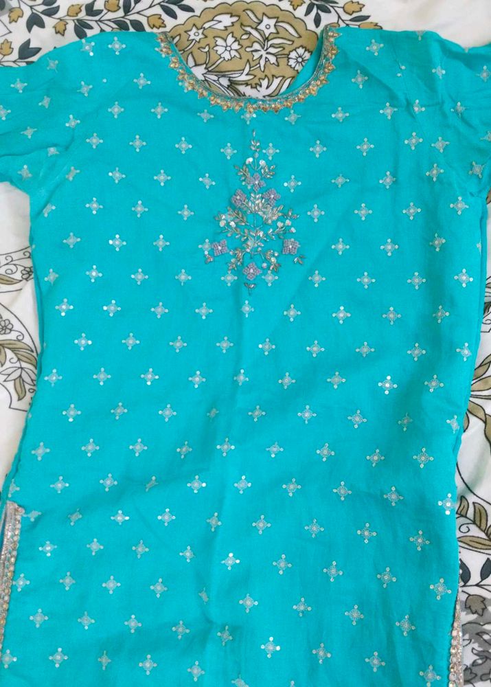 Festive Wear Beautiful Embroidery Kurta Set