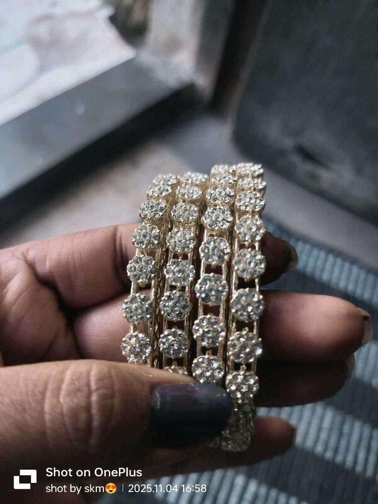 Sparkling Bangle Set