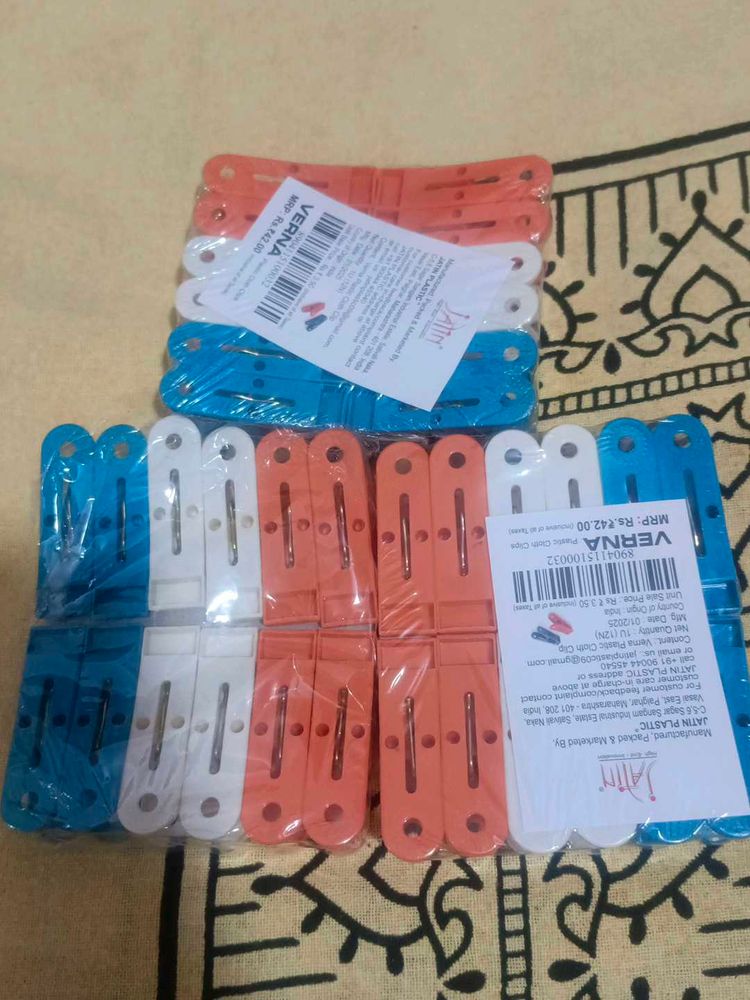 Plastic Hanging Clip