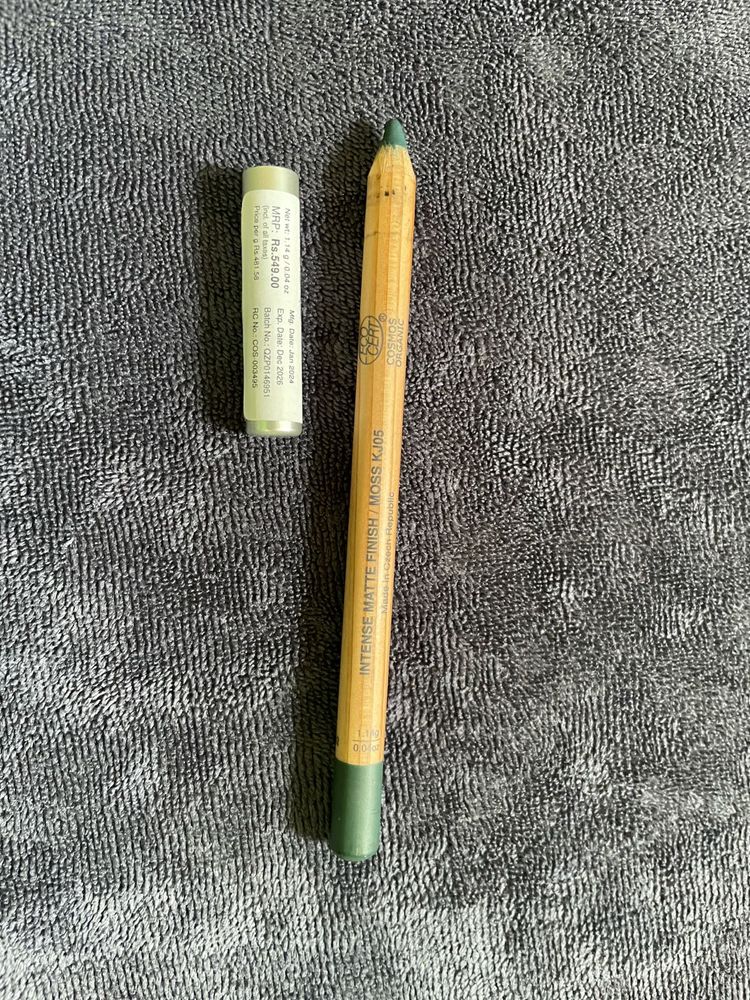 Green Kajal &amp; Eyeliner Pencil