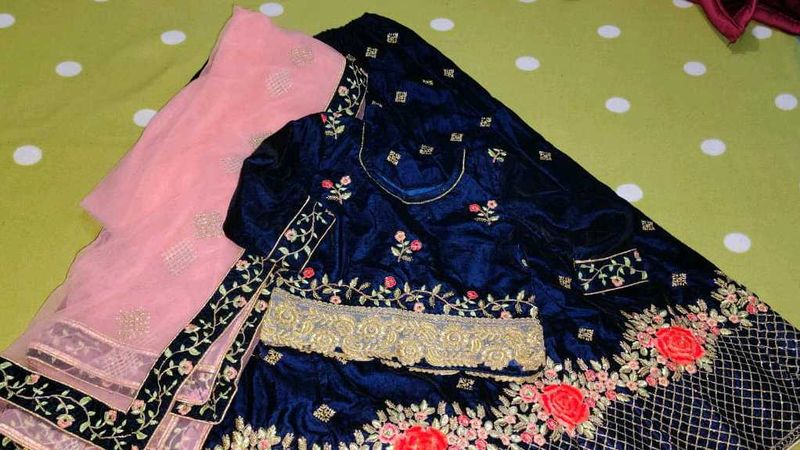 Beautiful😍Lahenga Choli And Dupatta For Girls