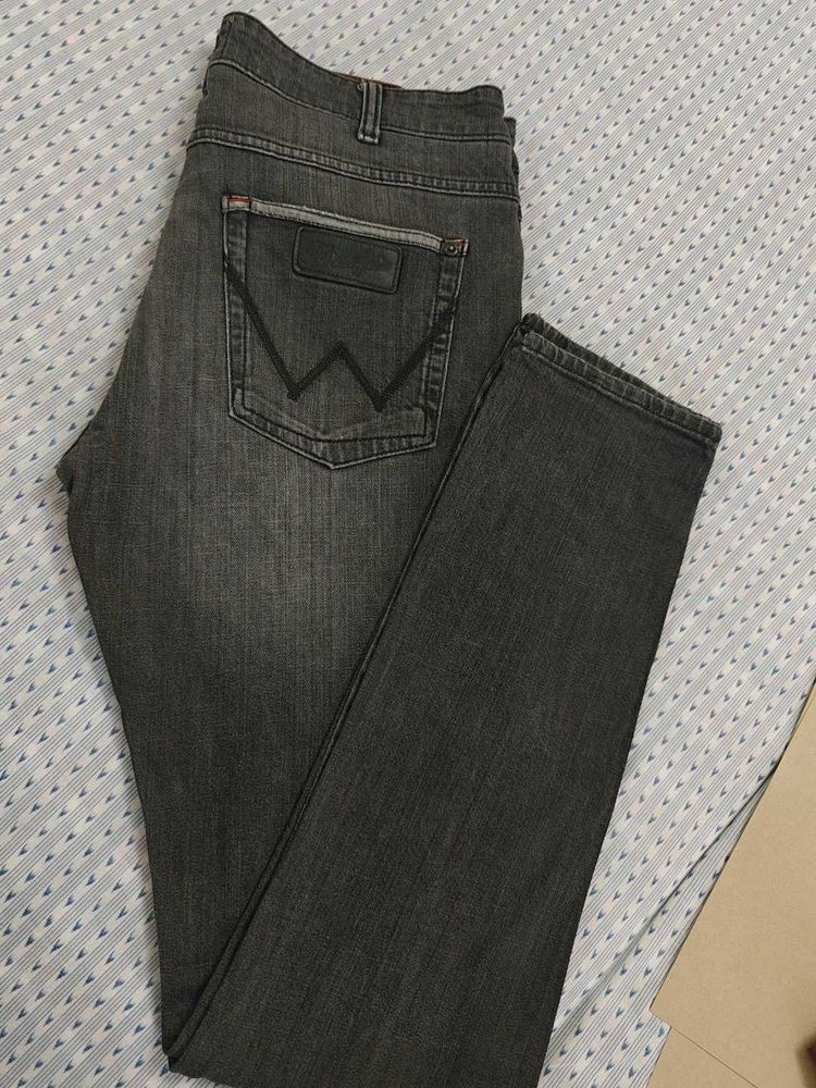 Wranglers Slim Fit Jeans For Men